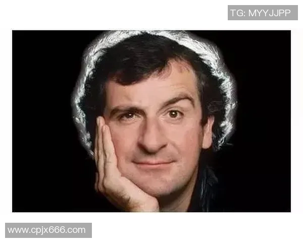 亚当斯的传奇人生与影响力探索：从平凡到伟大的奋斗历程