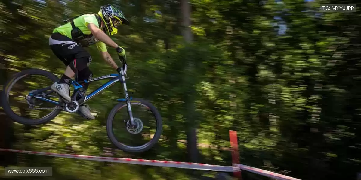 🌟 球星同款，解锁你的运动 Style！